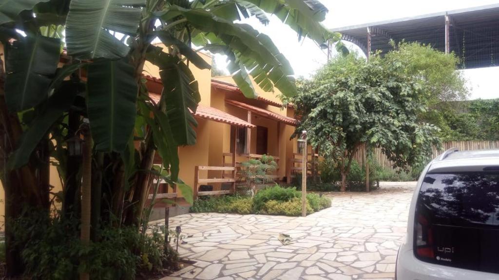 Bougainville Hotel Tres Coracoes
